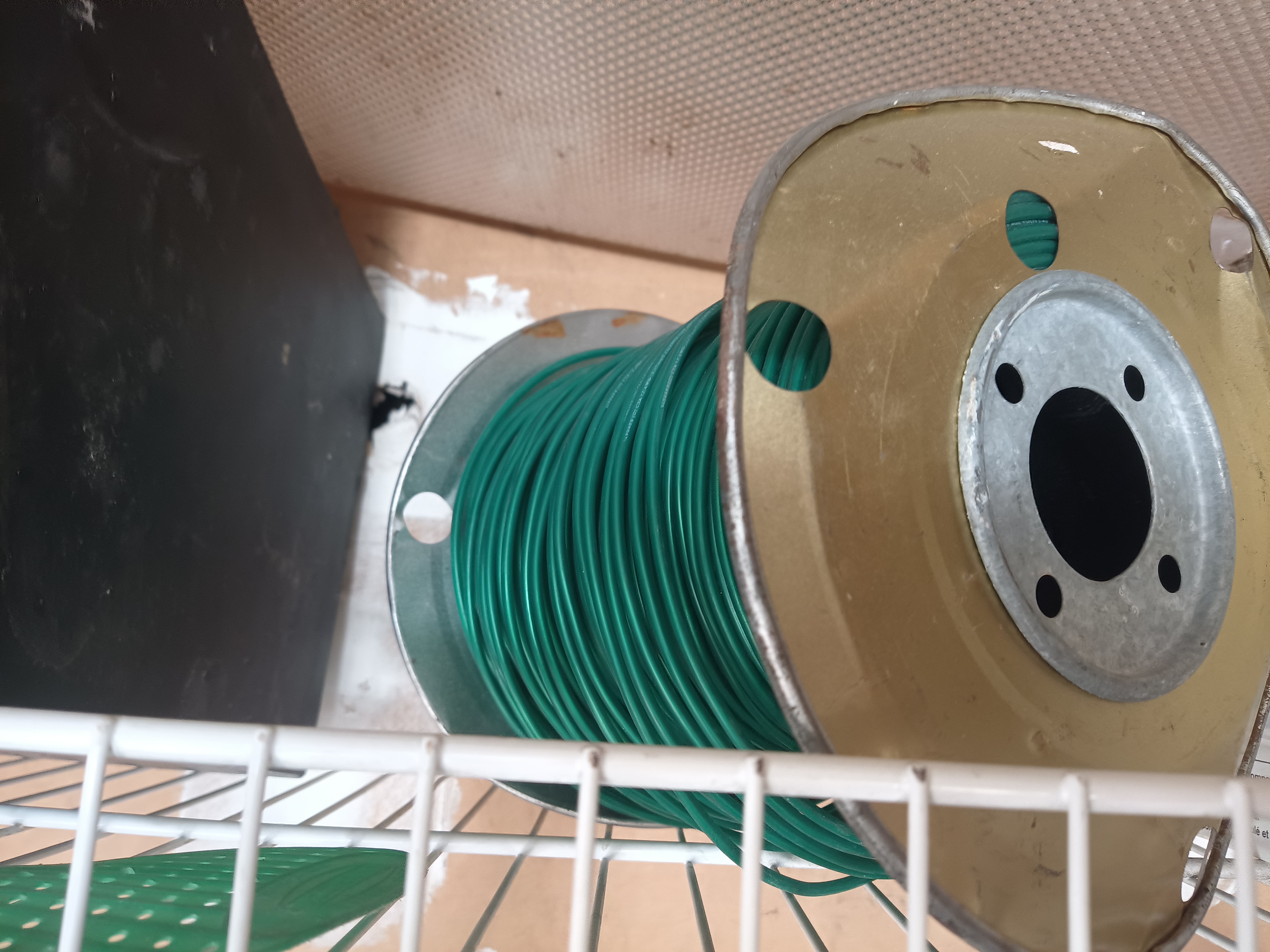 Electrical Ground Wire Copper 10 AWG, Green Jacket Made in USA 50456 Electrical Ground Wire Copper 10 AWG, Green Jacket Made in USA 50456