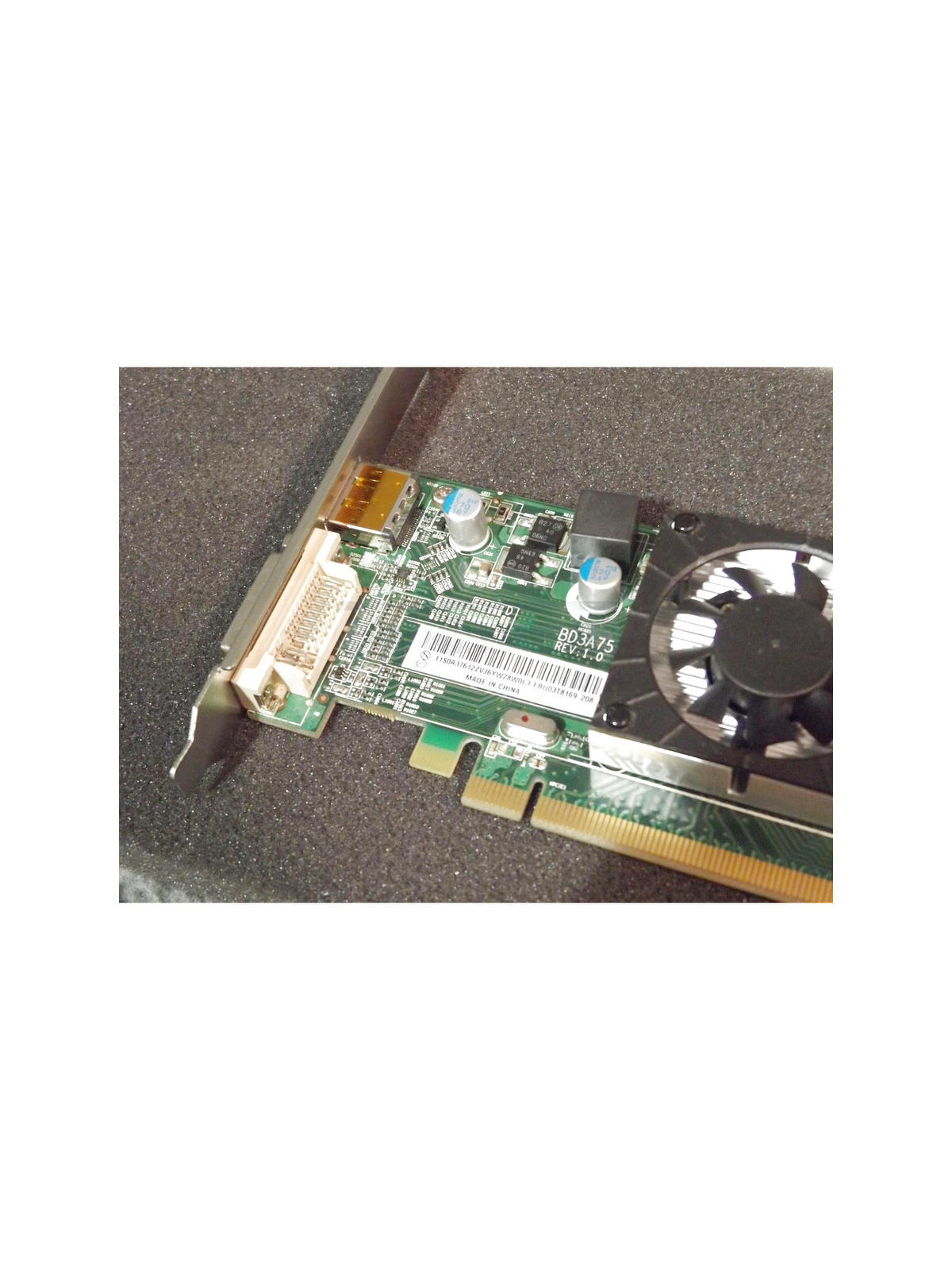 ATI Radeon HD 7450 graphics card 1GB DDR3 memory, 625MHz GPU clo