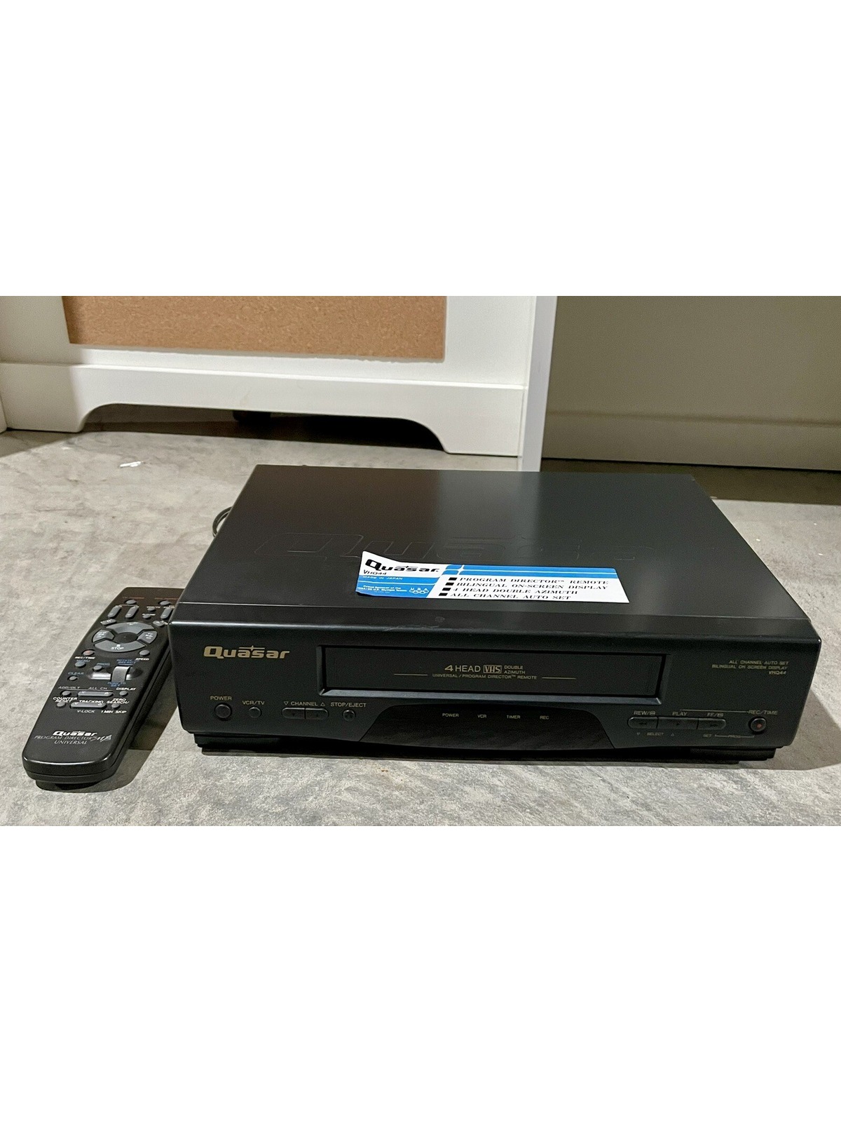 Quasar VCR, Model VHQ44 with Remote