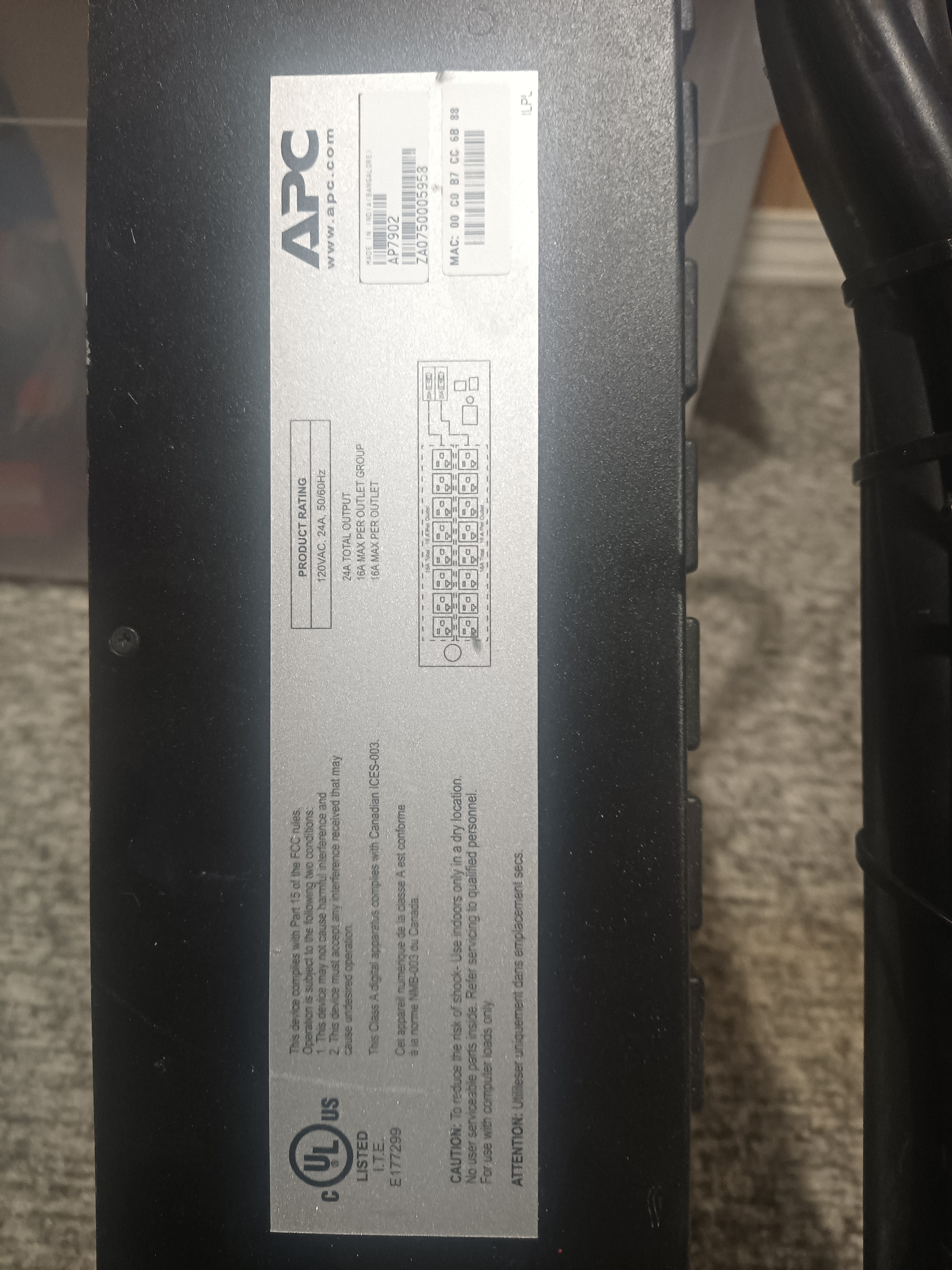 APC Network-Managed Rack APC-PDU-NMC (0U Vertical, Metered or Switched) with cables